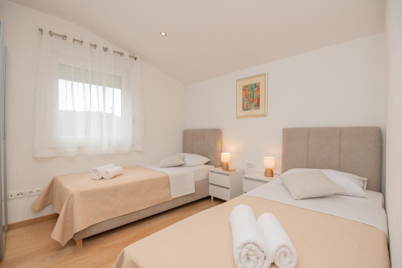 Holiday Home Terra Roca - Imotski, Natural Environment With Complete Peace And Quiet. Eksteriør billede